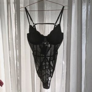 NWT 1X Forever 21 Sheer mesh and lace bodysuit
